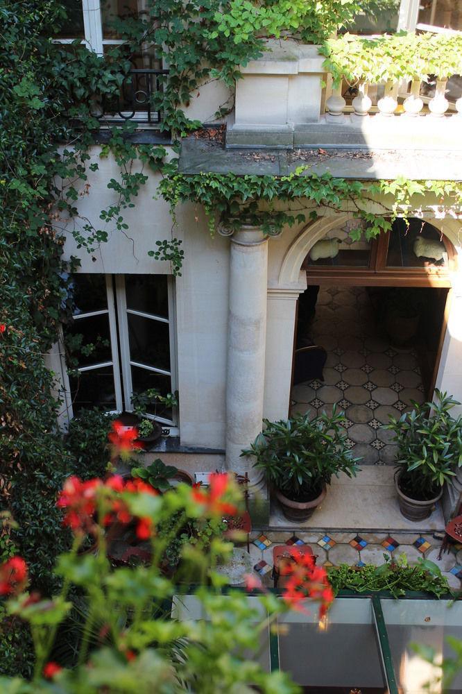 Saint Sulpice Hotel *