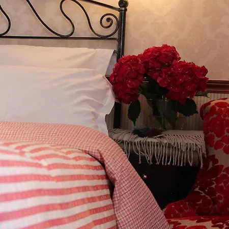 Saint Sulpice Hotel *